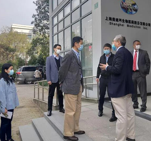 上海市委常委、副市长吴清一行调研上海不朽情缘mg官网生物医药股份有限公司张江园区